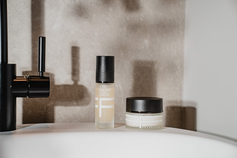Soin du visage en douceur avec des cosmétiques naturels en 6 étapes