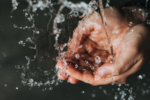 Se désinfecter les mains avant ou après les avoir lavées ? - L'hygiène des mains expliquée simplement